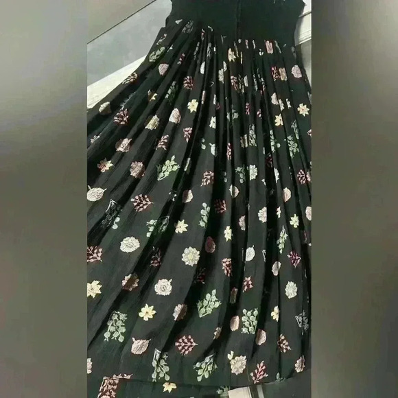 Vintage 80s Platinum Dorthy Schoelen Skirt style#:7115, Cut#9-64, R/N# 48266 - Picture 2 of 9